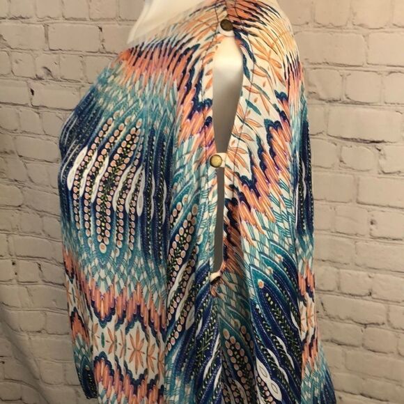 Halo multiprint cold shoulder top - Picture 2 of 6